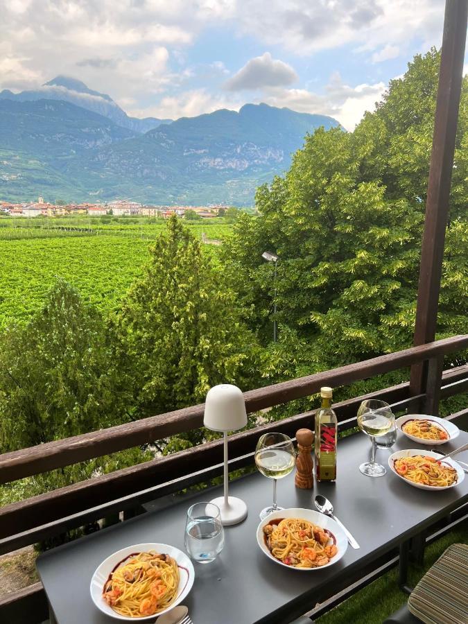 G-House Modernes Apartment Mit Tollem Ausblick Riva del Garda Kültér fotó