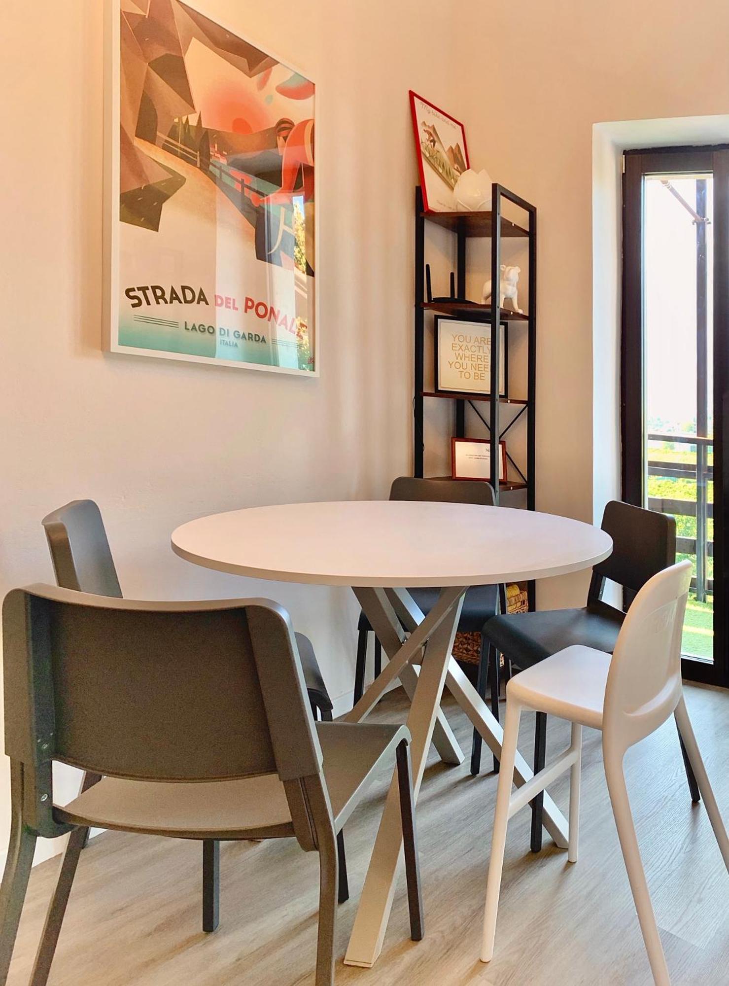G-House Modernes Apartment Mit Tollem Ausblick Riva del Garda Kültér fotó