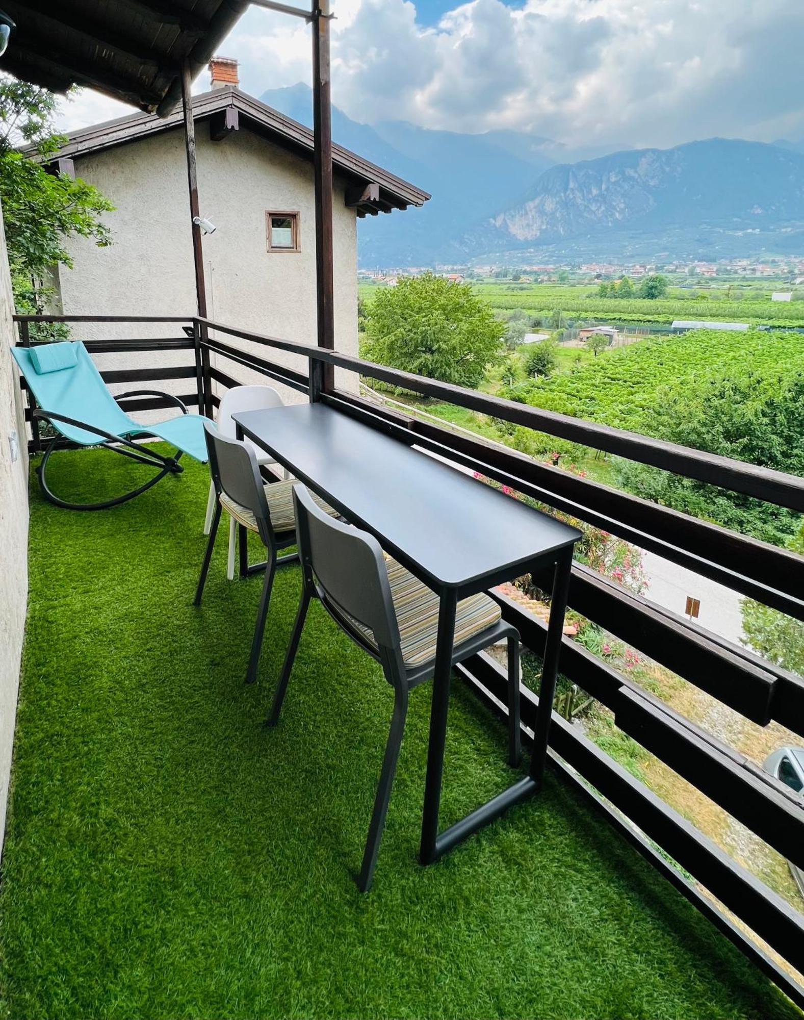 G-House Modernes Apartment Mit Tollem Ausblick Riva del Garda Kültér fotó